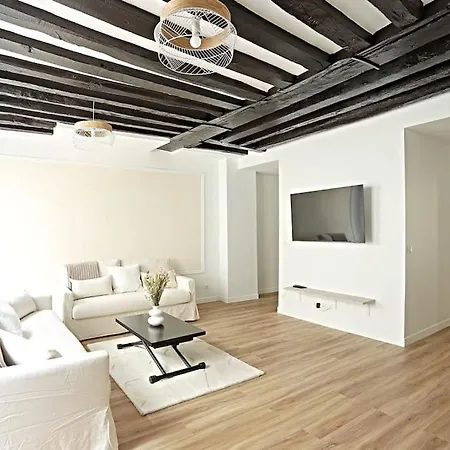 Stylish Two-bedroom In Saint-germain Appartamento