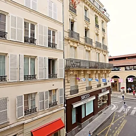 Stylish Two-bedroom In Saint-germain *